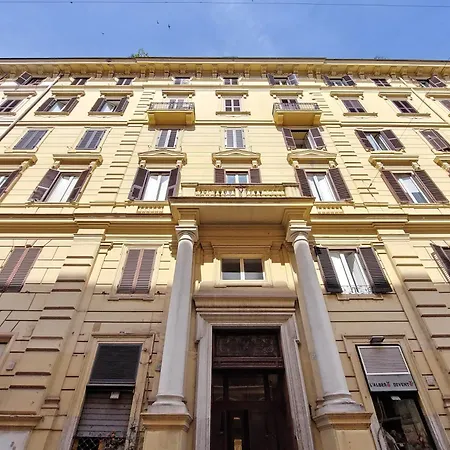 Nuova Casa Di Lusso Al Centro Di Apartment